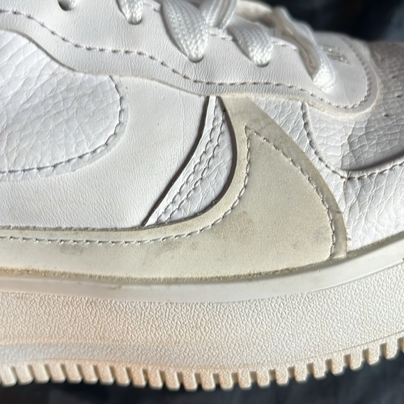 Women’s Size 9 NIKE AIR FORCE 1 SHOES - Picture 11 of 16